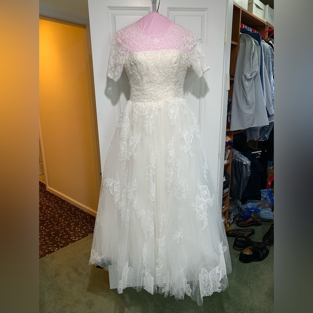 Vera wang Sample Sale wedding gown